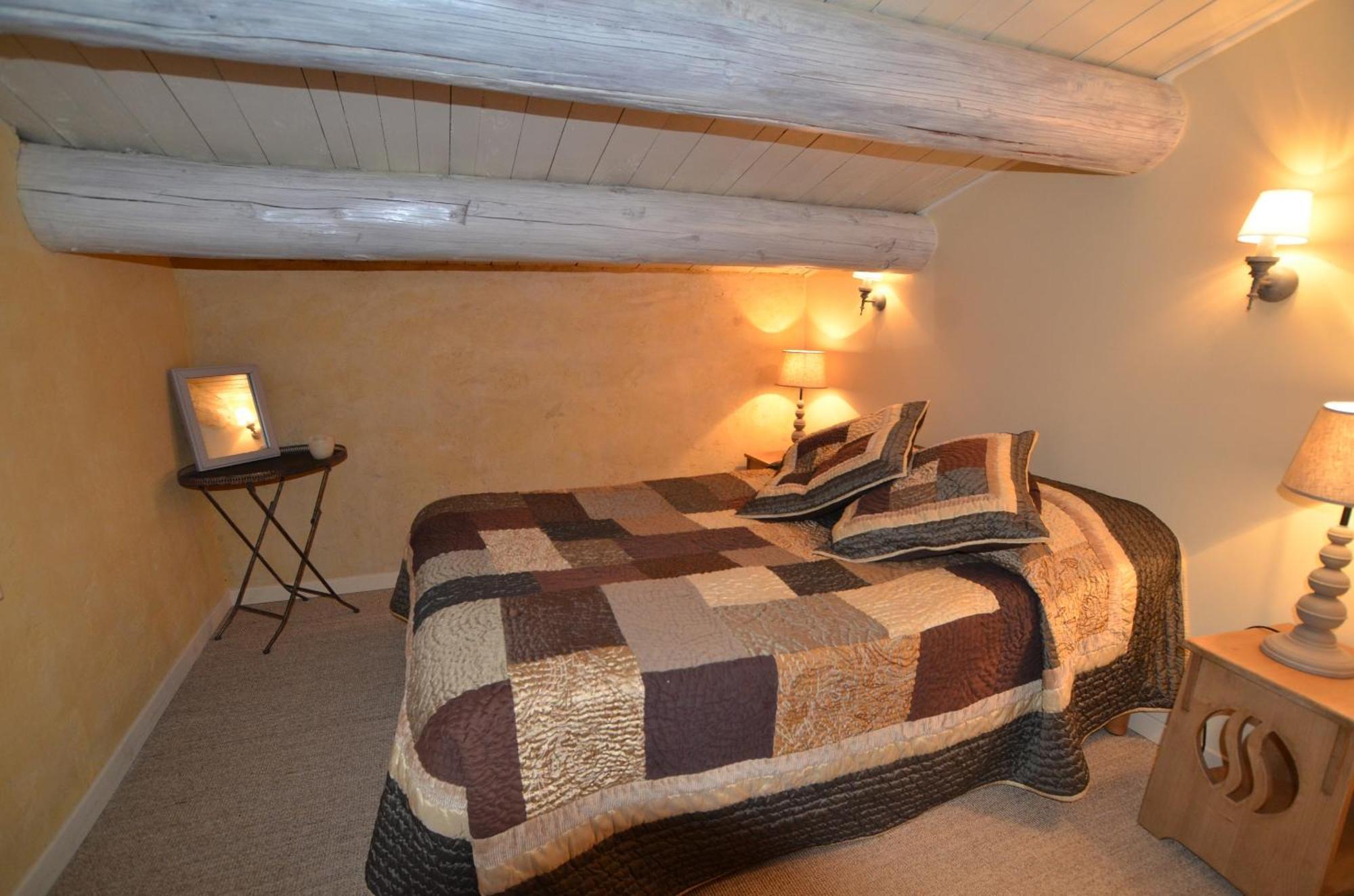 Les Maisons De Chante Oiseau Sigonce Номер фото